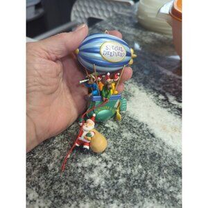 Hallmark Keepsake Magic Kris & The Kringles Special Delivery Ornament 2005